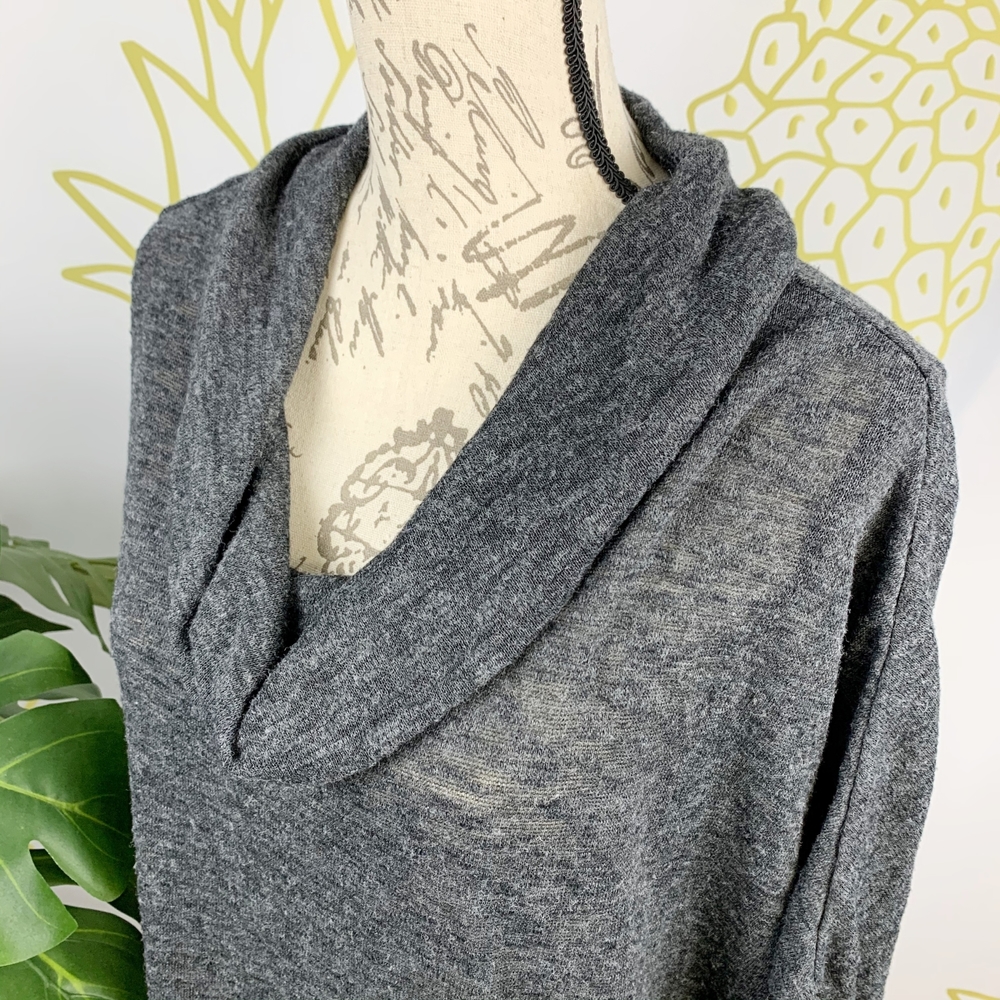 Old Navy Lightweight Heathered Gray Cowl Neck Top Women's M Dolman Sleeves EUC! - Picture 4 of 7
